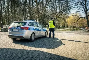 Najpierw poczta, potem fałszywy policjant. Senior z Zamościa stracił 32 tysiące